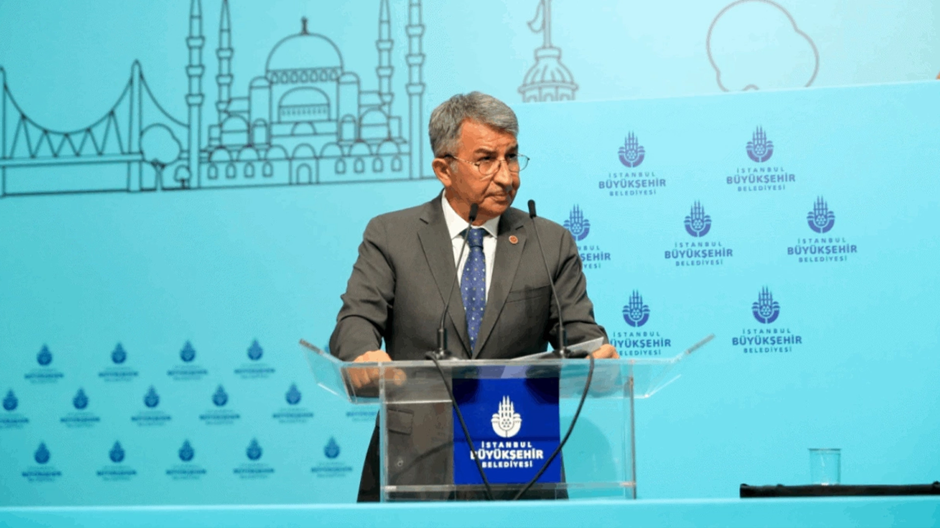 İP TE BİR İSTİFA DAHA