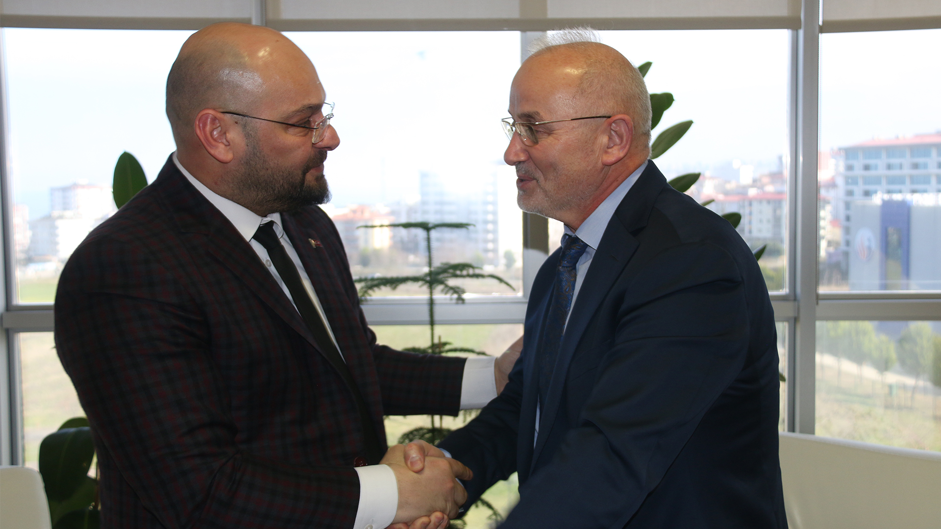 Serhat Türkel, “Belediyemizi bilimin ışığında yöneteceğiz”