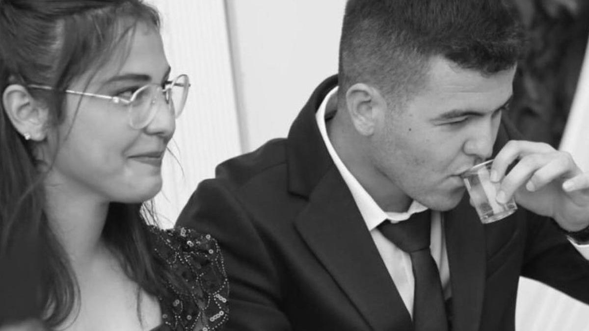 19:04Yeni nişanlı çifti ölüm ayırdı: Önce elektrik çarptı sonra trafik kazası geçirdiler