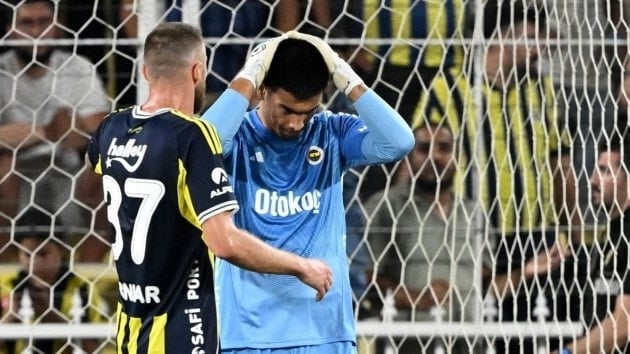 Fenerbahçe'de sakatlık şoku! Parmağı kırıldı