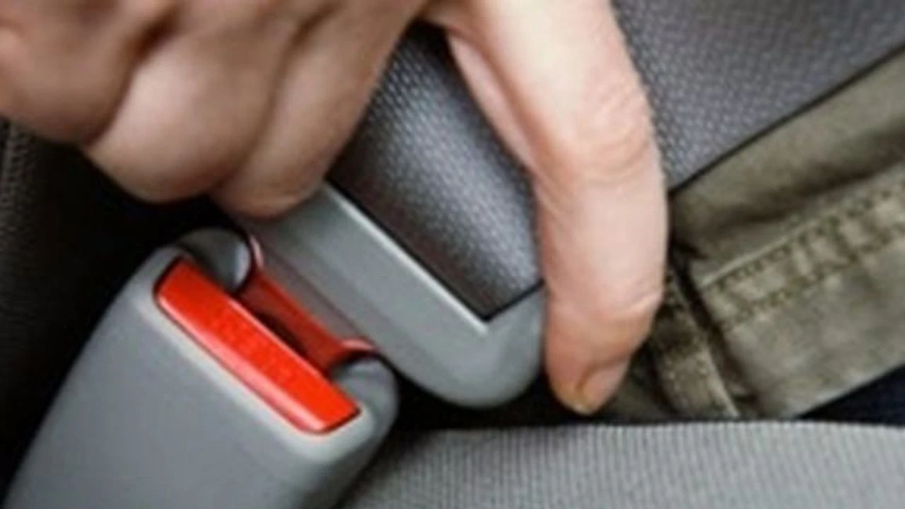 EHLİYET KEMERİ TAKMAZSAN NE OLACAK SORUSUNUN CEVABI BU HABER 